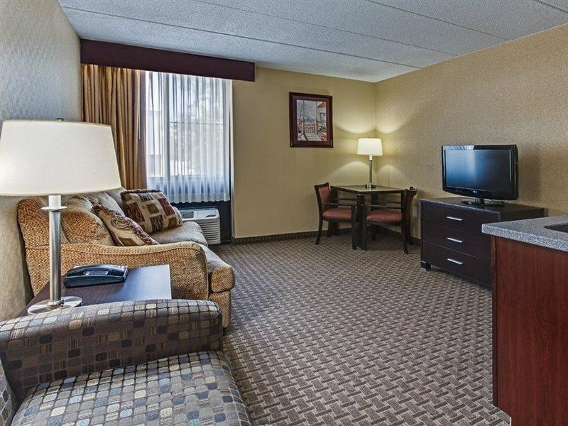 Holiday Inn Express - Fall River North Exterior foto