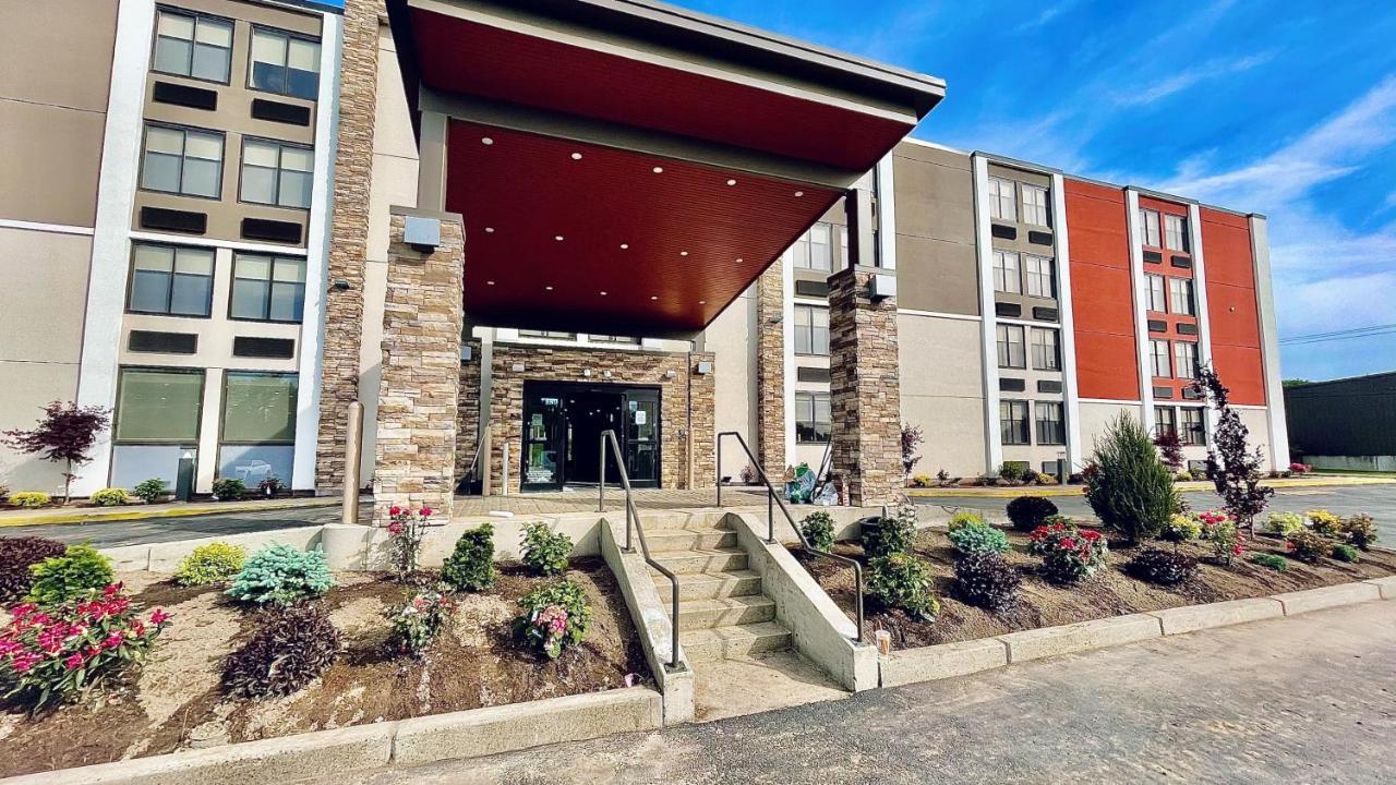 Holiday Inn Express - Fall River North Exterior foto