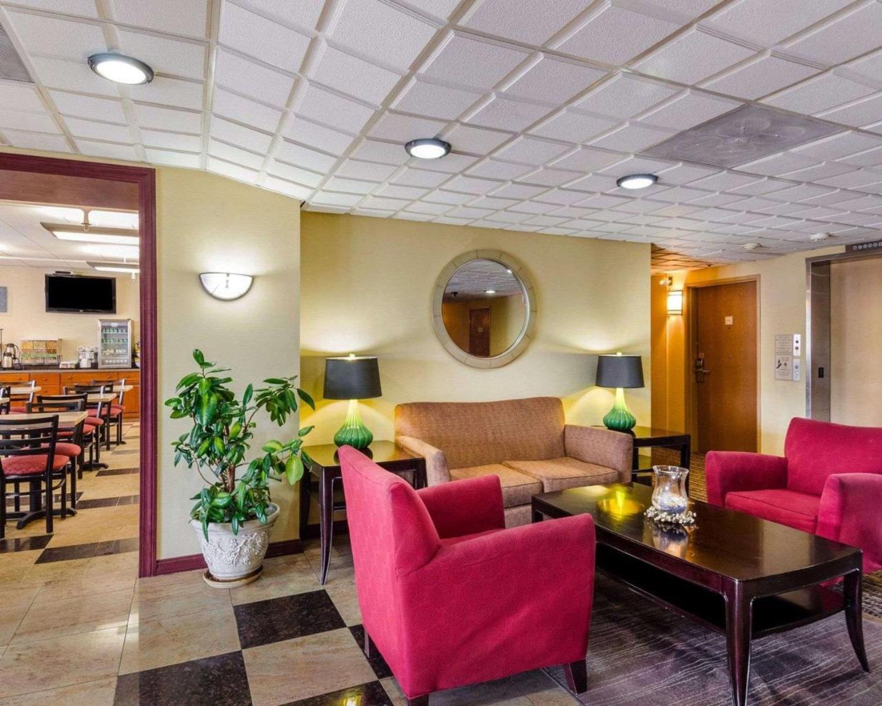 Holiday Inn Express - Fall River North Exterior foto